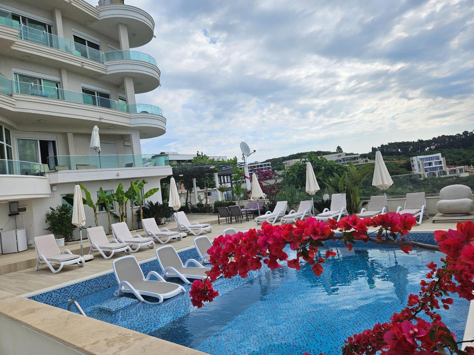 Apartments D'Hermes Ulcinj Eksteriør billede